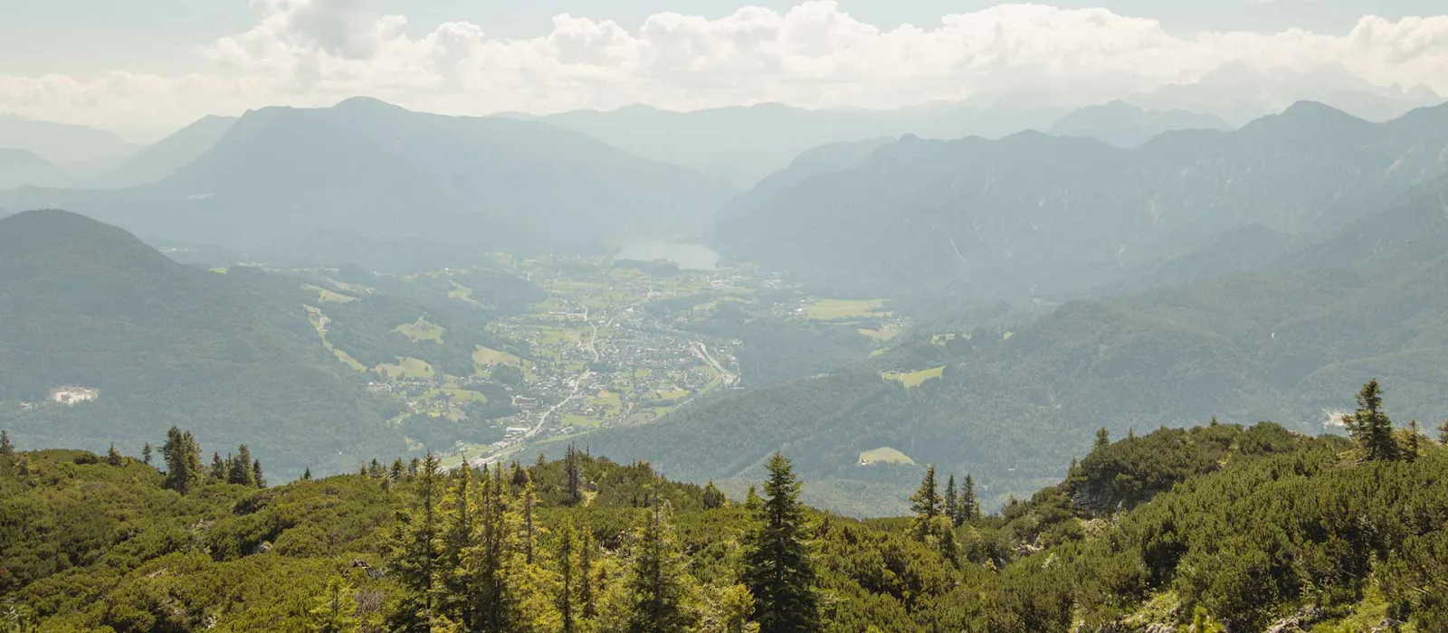 <em>In Bad Ischl</em><em> atmete sie leichter –</em>