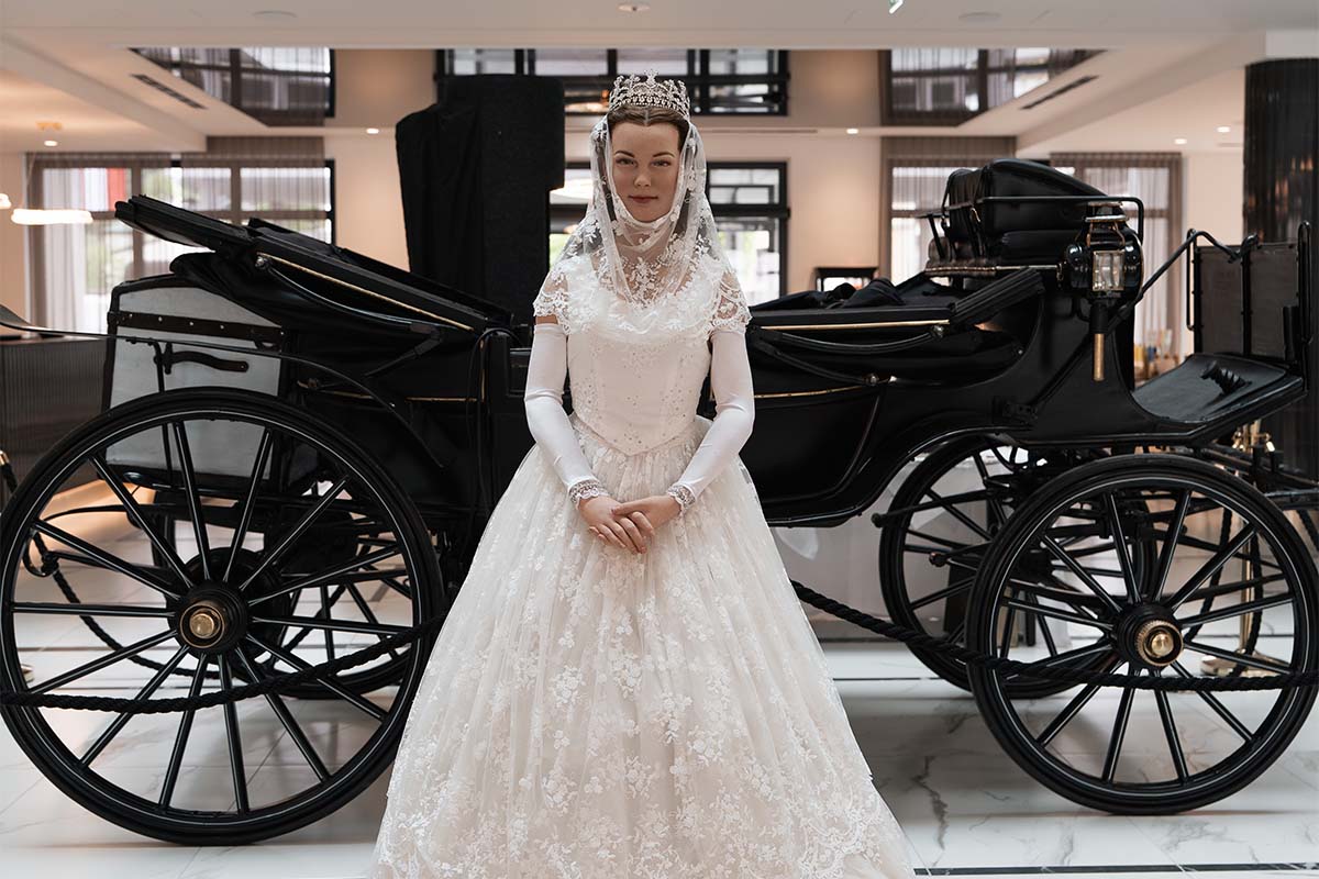 Szene mit Kaiserin-Darstellung im Eingangsbereich des Grand Elisabeth